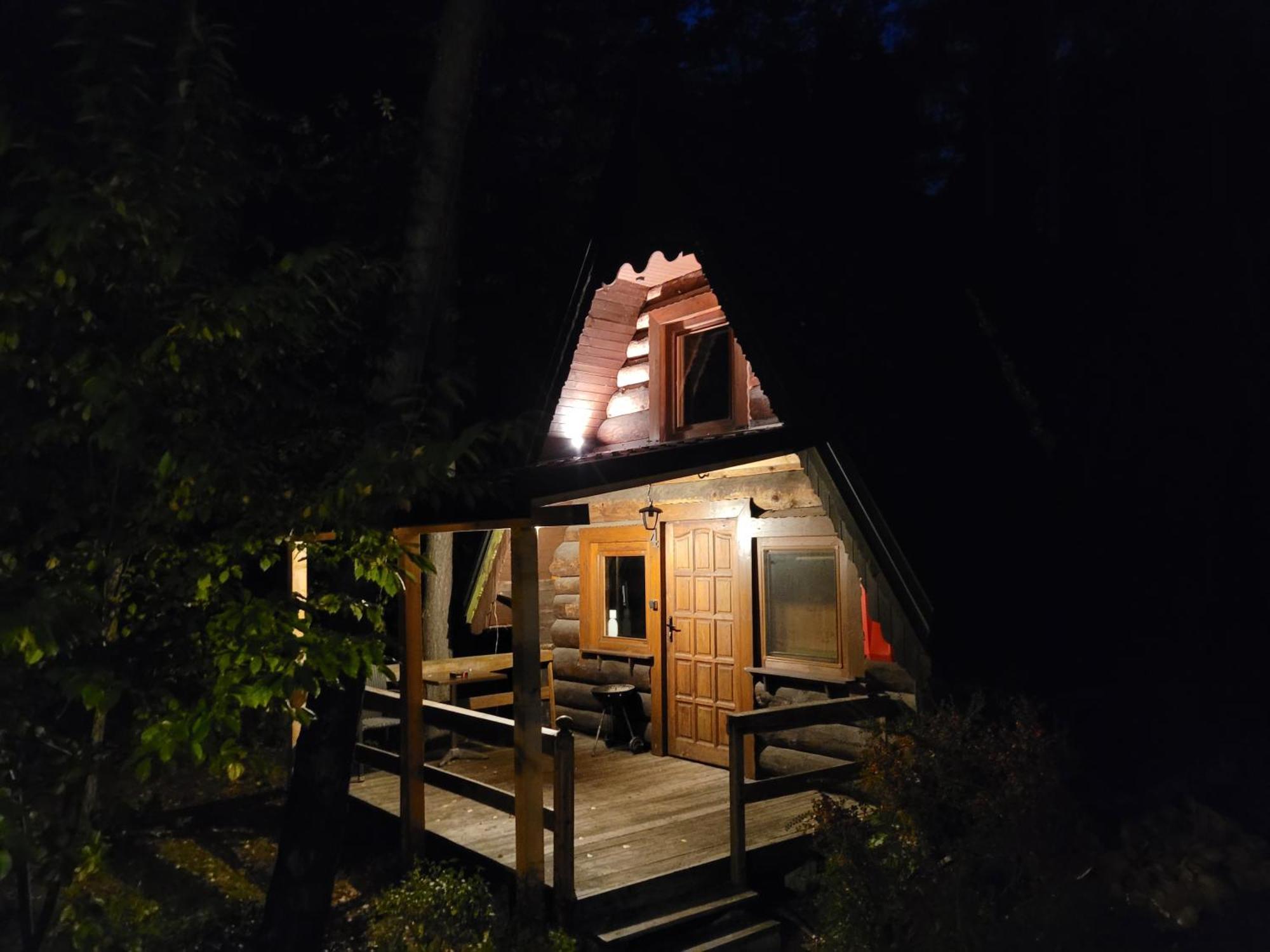 Klimatyczne Domki - Caloroczne Radomsko Exteriör bild